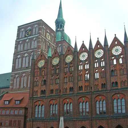 Familienhaus Mit Moderner Kueche * Sagard